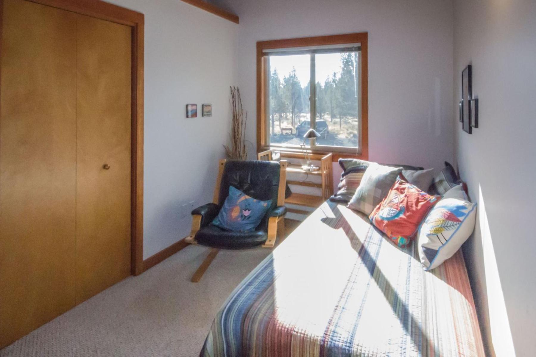 Meadow View Cabin Sisters Bagian luar foto